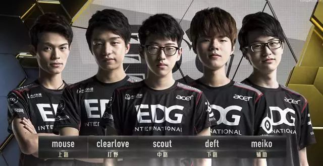 在对火箭比 在对火箭比